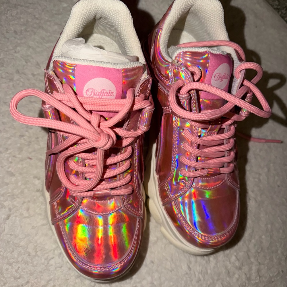 Buffalo Womens Holographic Pink Sneakers